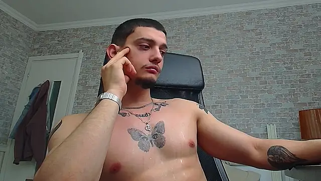 OscarGriffin online show from February 12, 9:42 am