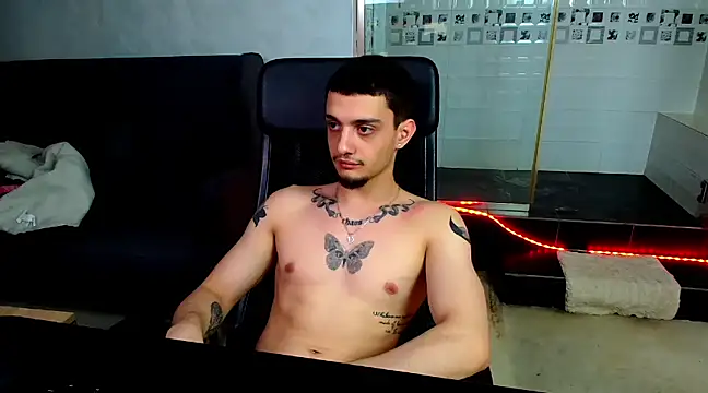 OscarGriffin online show from February 22, 3:03 pm