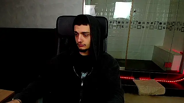 OscarGriffin online show from February 23, 5:23 am