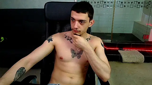 OscarGriffin online show from February 24, 11:43 am
