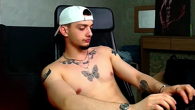 OscarGriffin online show from March 9, 6:11 pm