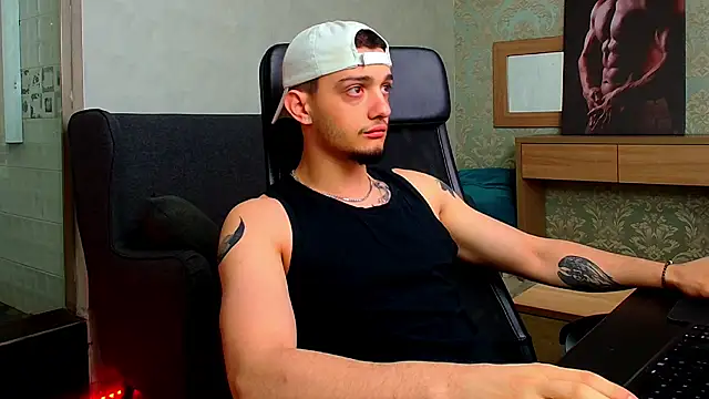 OscarGriffin online show from March 12, 5:57 am