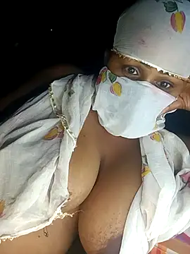 Snapshot of Sweet-jasmin chatting on October 5, 3:21 pm Sweet-jasmin online show from October 5, 3:21 pm