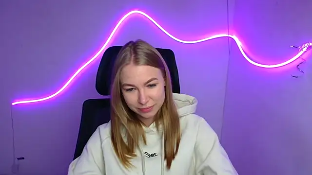 Snapshot of Dana_flowers chatting on September 26, 5:22 am Dana flowers online show from September 26, 5:22 am