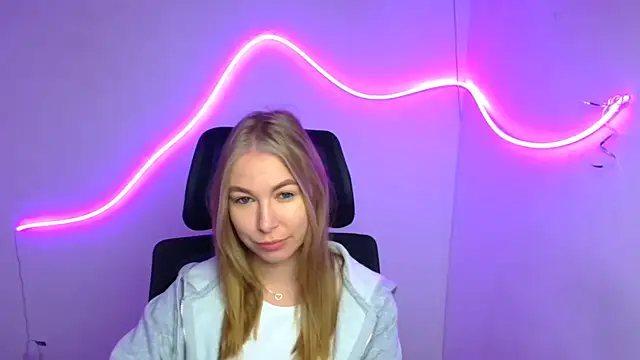 Snapshot of Dana_flowers chatting on October 4, 3:26 am Dana flowers online show from October 4, 3:26 am