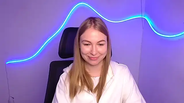 Snapshot of Dana_flowers chatting on October 10, 6:23 am Dana flowers online show from October 10, 6:23 am