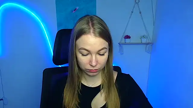 Snapshot of Dana_flowers chatting on October 27, 6:17 am Dana flowers online show from October 27, 6:17 am