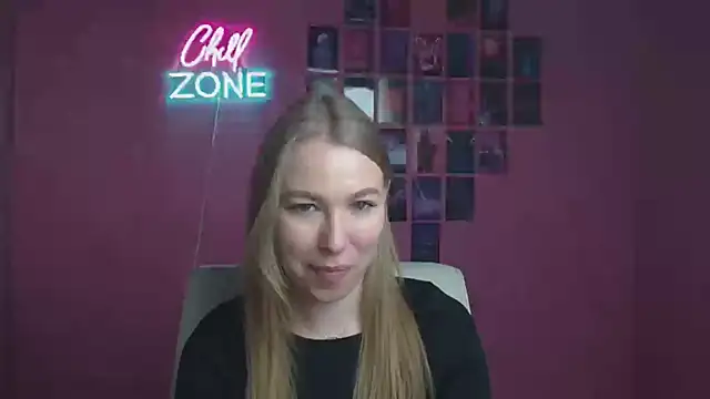 Snapshot of Dana_flowers chatting on October 28, 6:39 am Dana flowers online show from October 28, 6:39 am