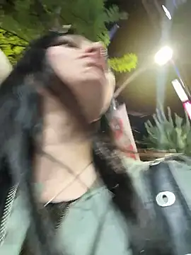 lunalovelee online show from October 1, 2:12 pm