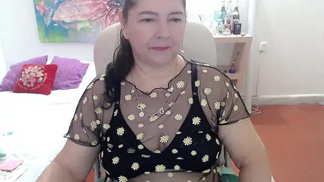 leonela 69 online show from March 18, 12:36 am