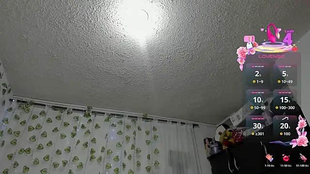 EmiliaRose  online show from June 8, 1:39 am
