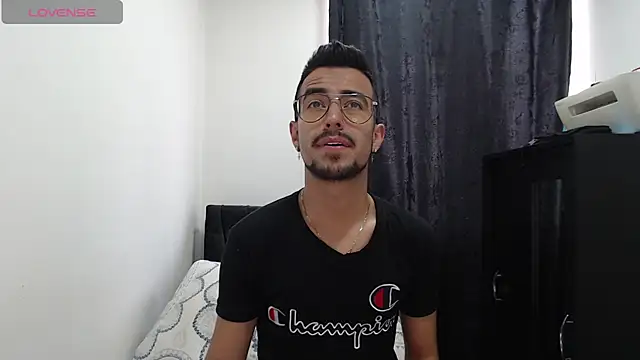 Demian val online show from March 5, 1:17 pm