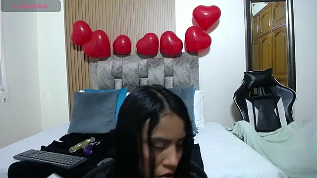 natasha steele online show from February 19, 7:48 pm