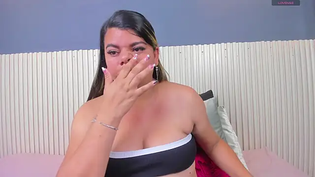 Snapshot of Aida-nicolle chatting on October 3, 9:39 am Aida-nicolle online show from October 3, 9:39 am