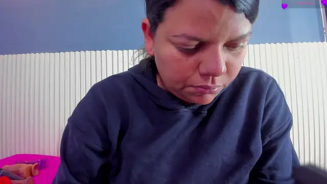 Snapshot of Aida-nicolle chatting on November 29, 9:56 am Aida-nicolle online show from November 29, 9:56 am