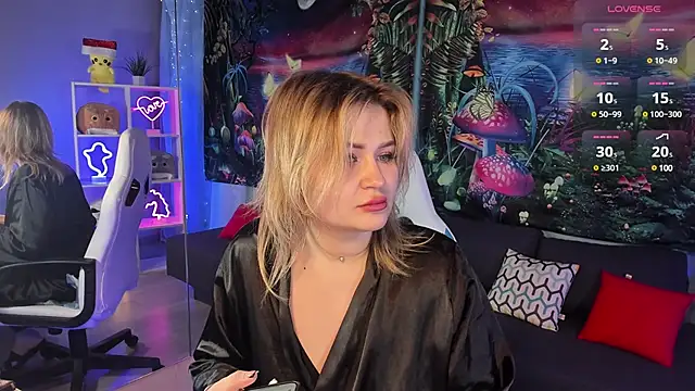 MargoBryan online show from March 12, 6:44 pm