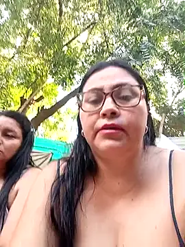 promiscuous-indecent-momm online show from December 16, 9:09 pm