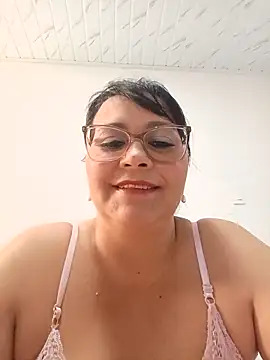 promiscuous-indecent-momm online show from June 13, 8:40 pm