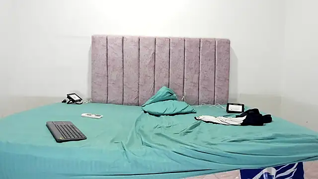 manuel rey online show from February 17, 12:54 am