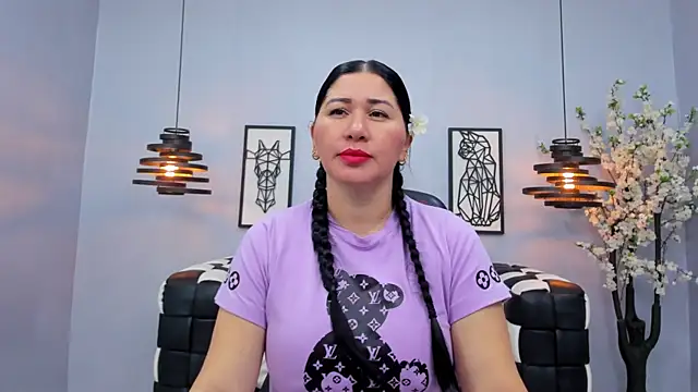 Snapshot of Layla_palmer chatting on February 16, 10:10 pm Layla palmer online show from February 16, 10:10 pm