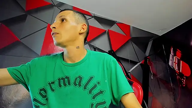 Isak Millan online show from November 9, 10:52 pm