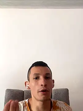 Isak Millan online show from December 19, 2:35 pm