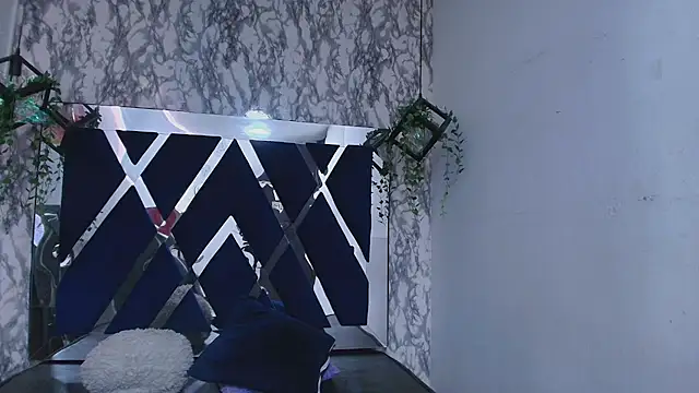 charlotte bluee online show from October 4, 6:50 pm