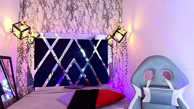 Snapshot of charlotte_bluee chatting on May 30, 6:49 pm charlotte bluee online show from May 30, 6:49 pm