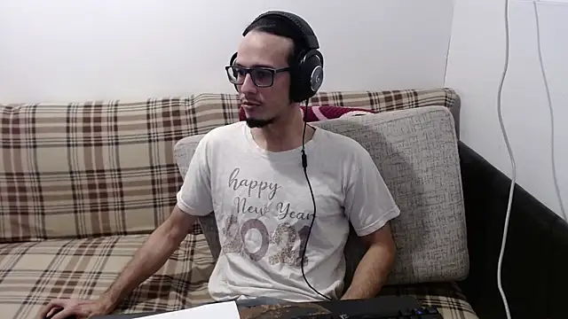 cholitohermoso online show from July 13, 2:09 pm