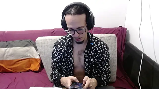 cholitohermoso online show from July 15, 2:44 pm