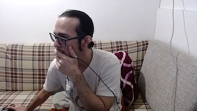 cholitohermoso online show from July 28, 2:24 pm