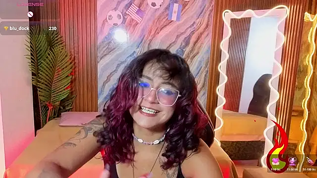 Snapshot of kristen_tay chatting on June 30, 2:45 am kristen tay online show from June 30, 2:45 am
