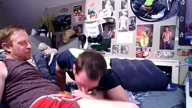 Snapshot of Sk00byJaXxX212 chatting on October 13, 11:49 pm Sk00byJaXxX212 online show from October 13, 11:49 pm