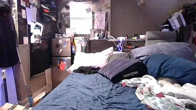 Snapshot of Sk00byJaXxX212 chatting on October 22, 11:15 pm Sk00byJaXxX212 online show from October 22, 11:15 pm