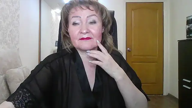 Snapshot of Victoria_secrets_ chatting on February 13, 1:15 pm Victoria secrets online show from February 13, 1:15 pm