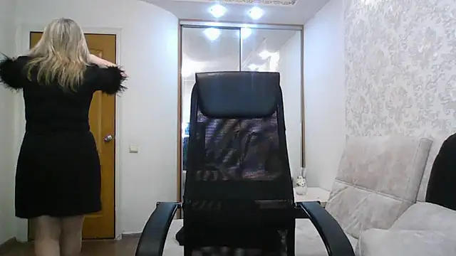 Victoria secrets  online show from November 29, 7:00 am