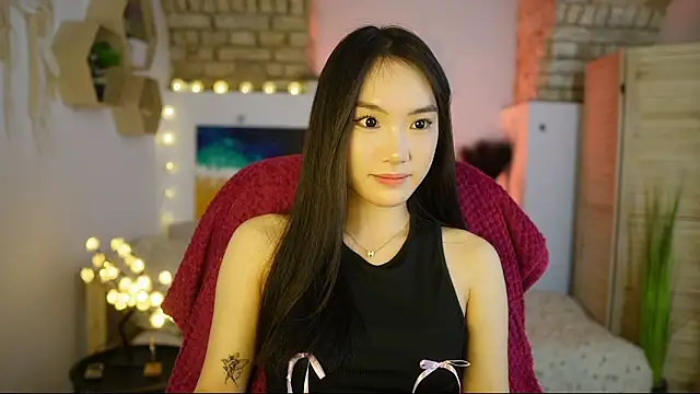 Allyah Sky online show from March 1, 7:15 pm