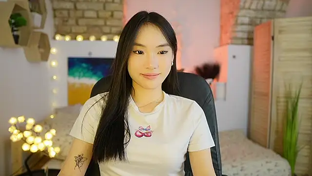 Allyah Sky online show from March 7, 10:32 pm