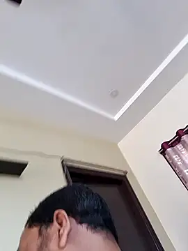 Snapshot of mohi77mohi chatting on February 13, 4:32 am mohi77mohi online show from February 13, 4:32 am