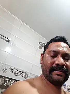 Snapshot of mohi77mohi chatting on February 18, 9:32 am mohi77mohi online show from February 18, 9:32 am