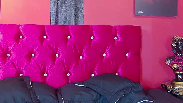 Arii moon online show from September 27, 7:52 pm