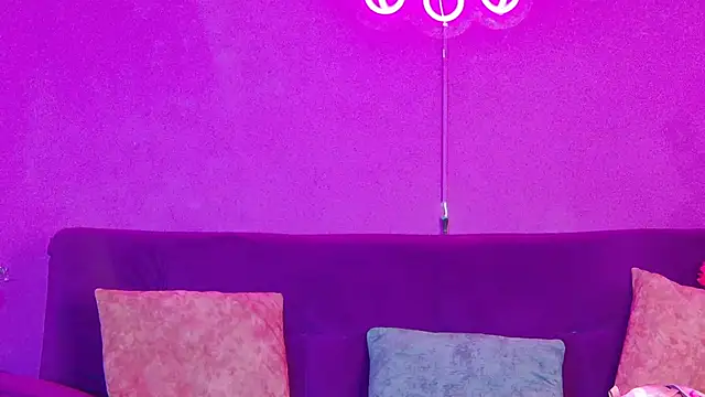 Arii moon online show from October 3, 7:44 pm