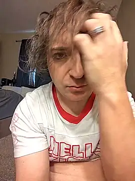 Snapshot of bailey4203 chatting on June 15, 3:58 pm bailey4203 online show from June 15, 3:58 pm