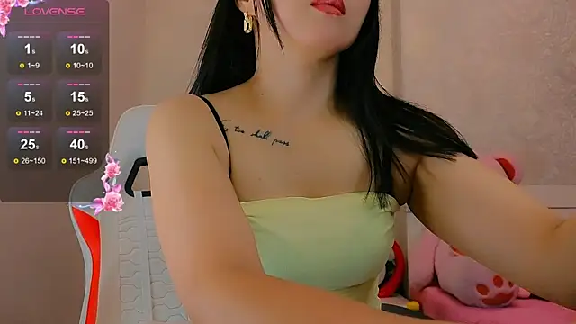 Demonic Angel  online show from July 30, 5:45 pm