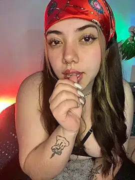 Snapshot of _ivyginger chatting on November 12, 11:47 pm ivyginger online show from November 12, 11:47 pm