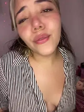 Snapshot of _ivyginger chatting on February 2, 12:53 am ivyginger online show from February 2, 12:53 am