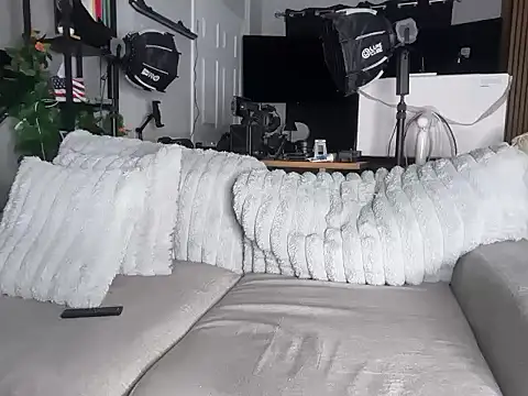 meggsworld online show from January 18, 3:38 pm