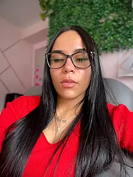 Naatalia online show from February 13, 6:15 pm