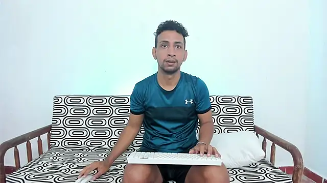 Snapshot of Extremely-Dirty-Sex chatting on February 26, 11:37 pm Extremely-Dirty-Sex online show from February 26, 11:37 pm