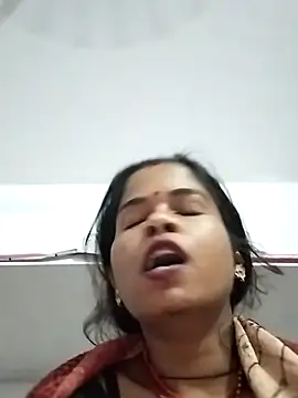 MEENA ROY online show from February 13, 7:21 pm